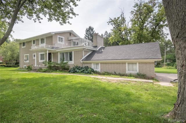 30853 Rockdale Avenue, Farmington, MI 48336