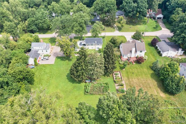 30853 Rockdale Avenue, Farmington, MI 48336