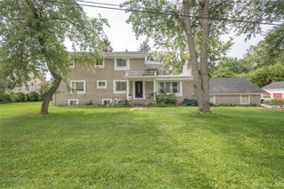 30853 Rockdale Avenue, Farmington, MI 48336