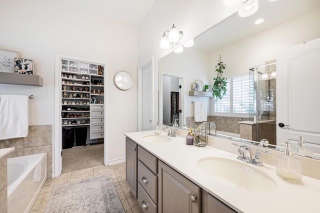 7721 Haggans LN, Austin, TX 78739