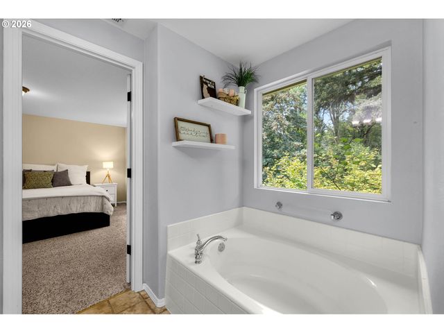 3910 Se 187TH Loop, Vancouver, WA 98683