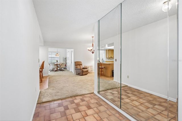 2017 HAMPSTEAD CIRCLE, Sun City Center, FL 33573