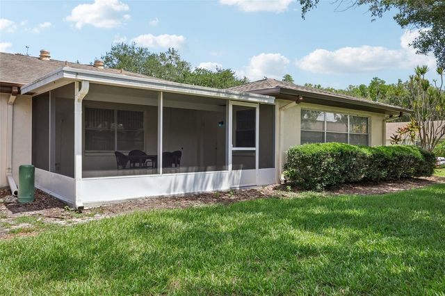 2017 HAMPSTEAD CIRCLE, Sun City Center, FL 33573