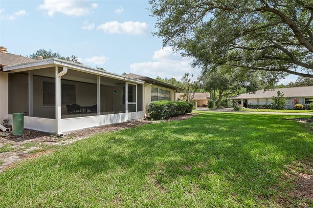 2017 HAMPSTEAD CIRCLE, Sun City Center, FL 33573