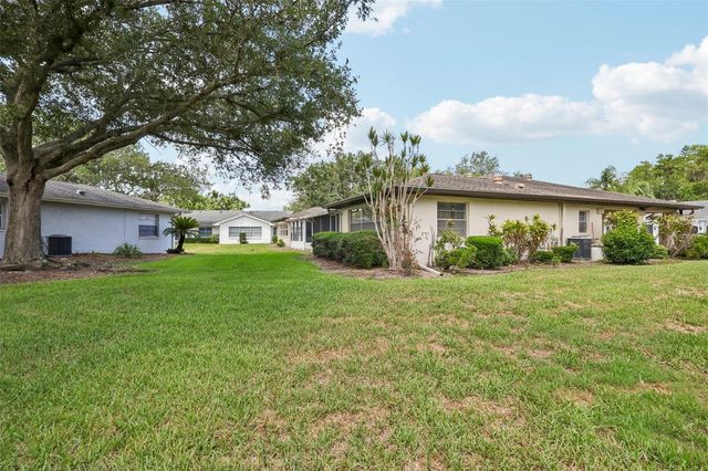 2017 HAMPSTEAD CIRCLE, Sun City Center, FL 33573