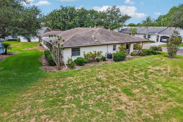 2017 HAMPSTEAD CIRCLE, Sun City Center, FL 33573