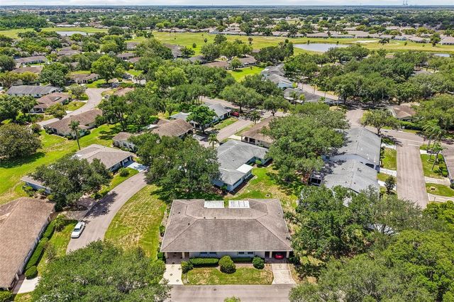 2017 HAMPSTEAD CIRCLE, Sun City Center, FL 33573