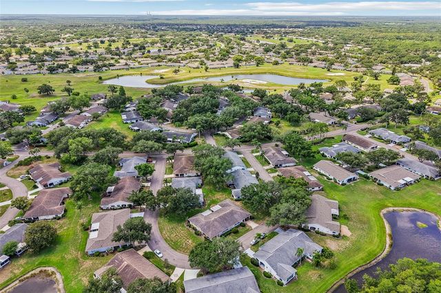 2017 HAMPSTEAD CIRCLE, Sun City Center, FL 33573