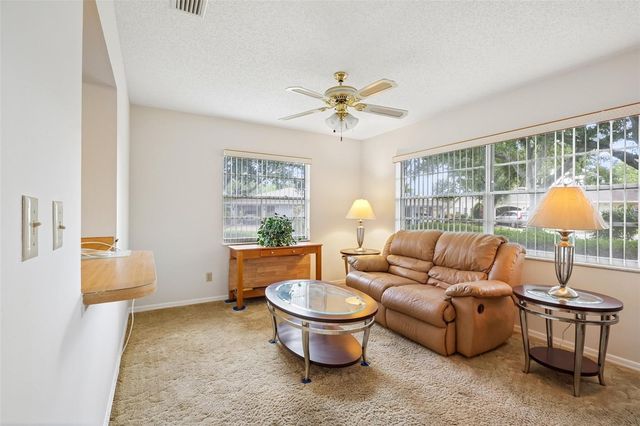 2017 HAMPSTEAD CIRCLE, Sun City Center, FL 33573