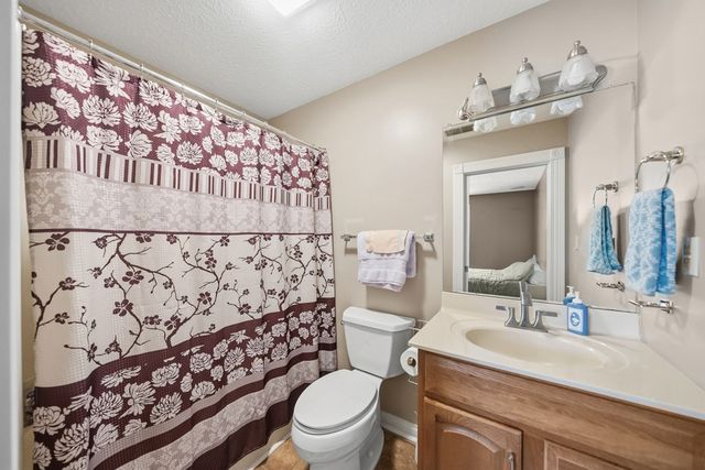 309 Jonaquin Cir, Hopkinsville, KY 42240