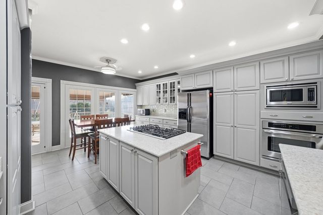 309 Jonaquin Cir, Hopkinsville, KY 42240