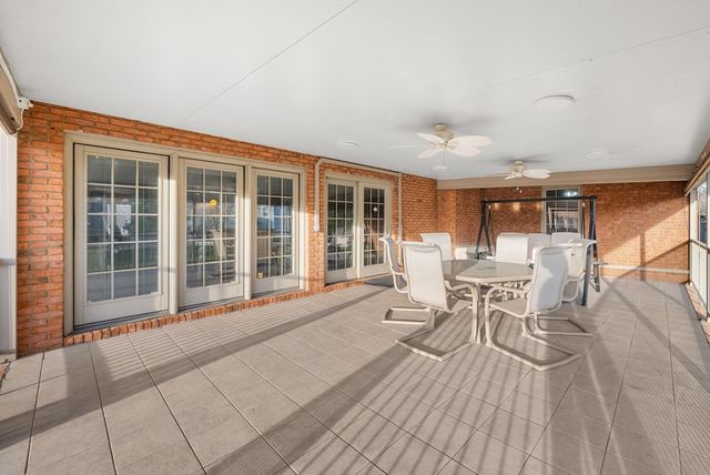 309 Jonaquin Cir, Hopkinsville, KY 42240