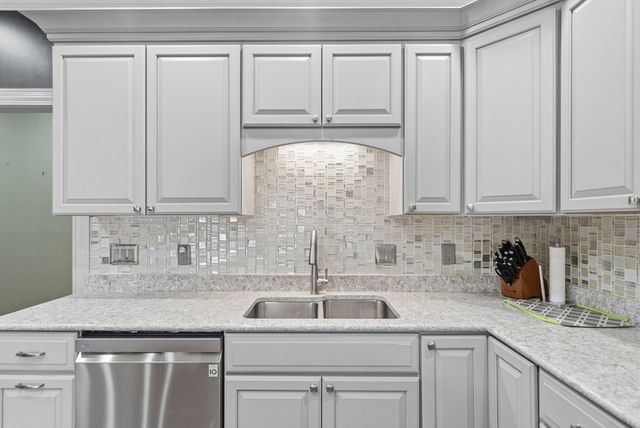 309 Jonaquin Cir, Hopkinsville, KY 42240