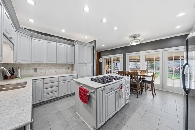 309 Jonaquin Cir, Hopkinsville, KY 42240