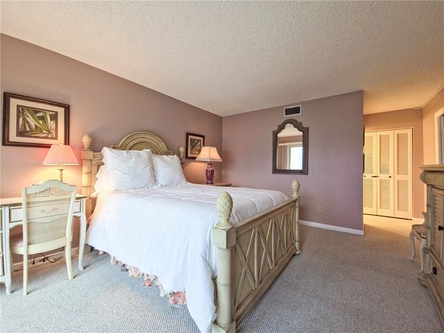 3939 Ocean Drive 205C, Vero Beach, FL 32963