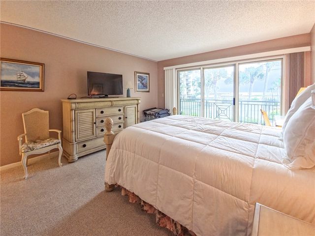 3939 Ocean Drive 205C, Vero Beach, FL 32963