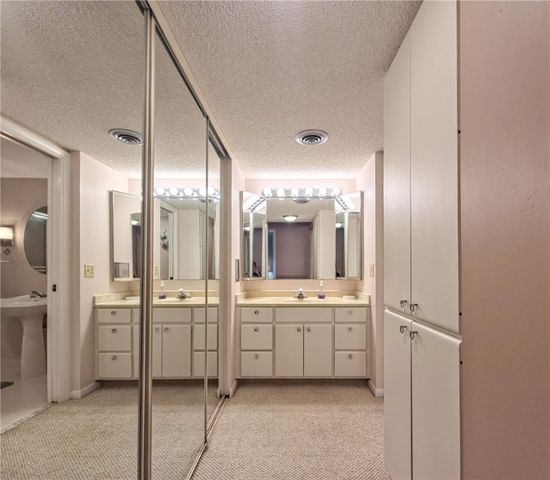 3939 Ocean Drive 205C, Vero Beach, FL 32963