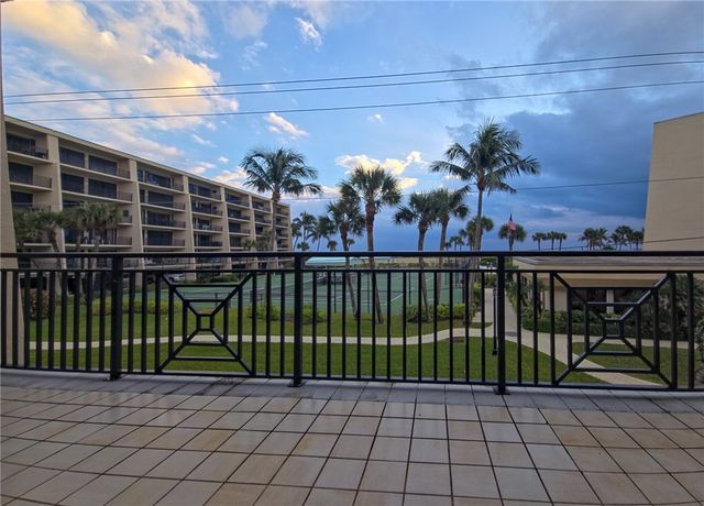 3939 Ocean Drive 205C, Vero Beach, FL 32963