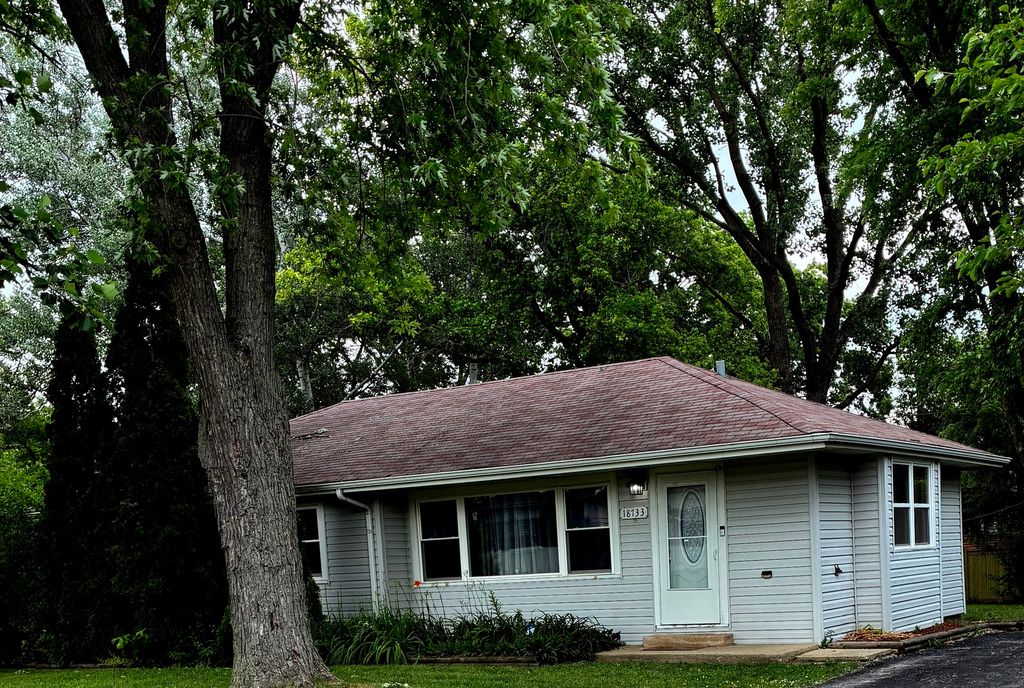 18733 Crawford Avenue, Flossmoor, IL 60422