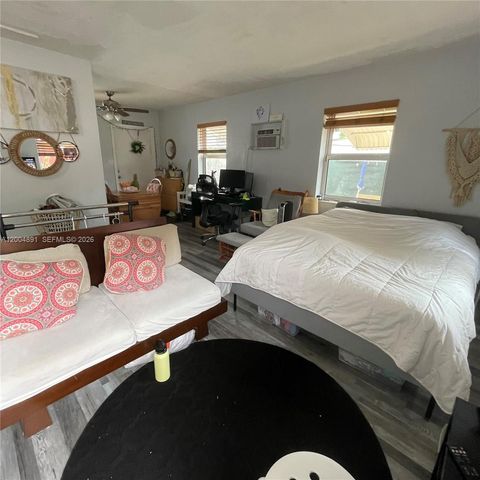 2526 Mckinley St 1, Hollywood, FL 33020