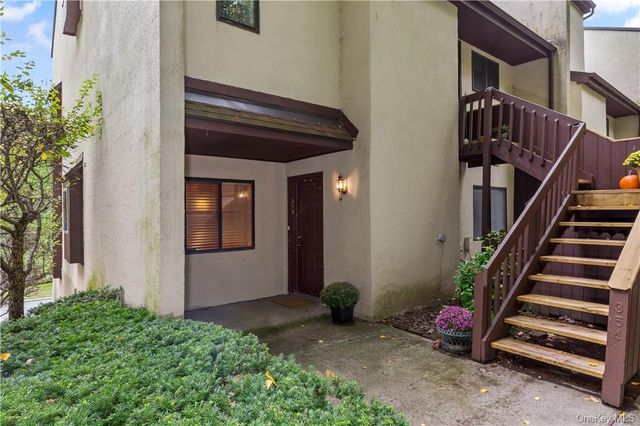 353 N Greeley Avenue 353, Chappaqua, NY 10514
