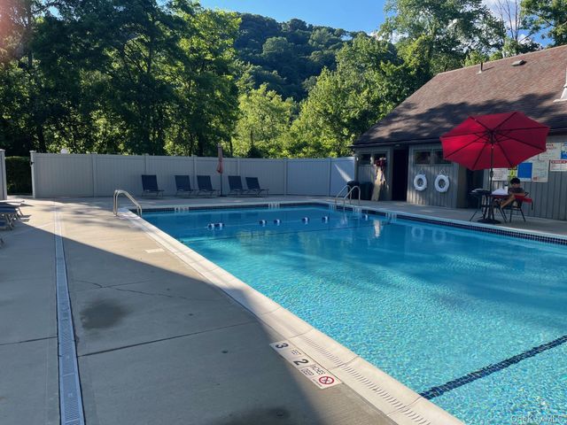 353 N Greeley Avenue 353, Chappaqua, NY 10514