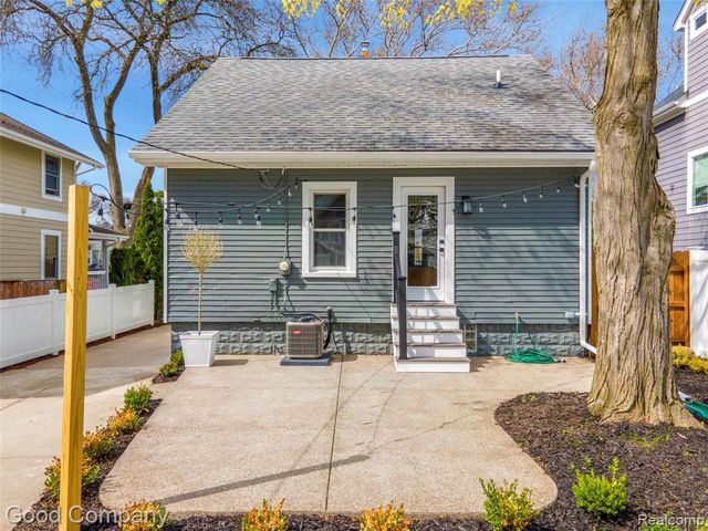 1368 Smith Avenue, Birmingham, MI 48009