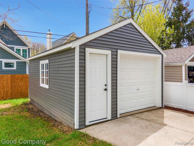 1368 Smith Avenue, Birmingham, MI 48009