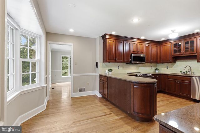 6817 JEREMIAH CT, Fairfax Station, VA 22039