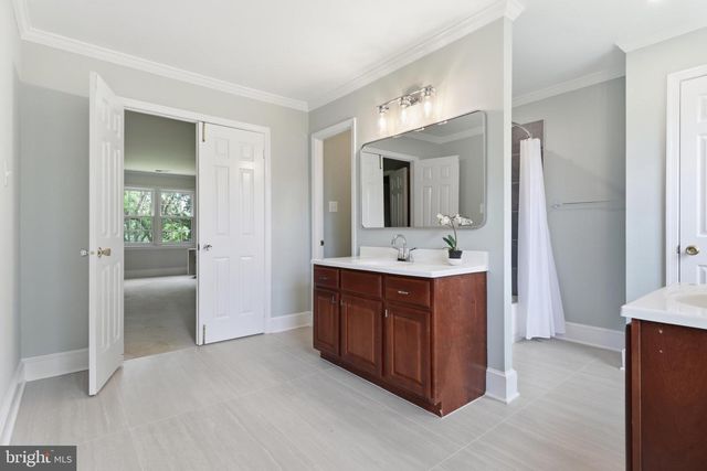 6817 JEREMIAH CT, Fairfax Station, VA 22039