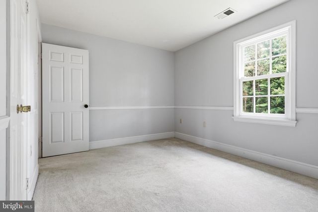 6817 JEREMIAH CT, Fairfax Station, VA 22039