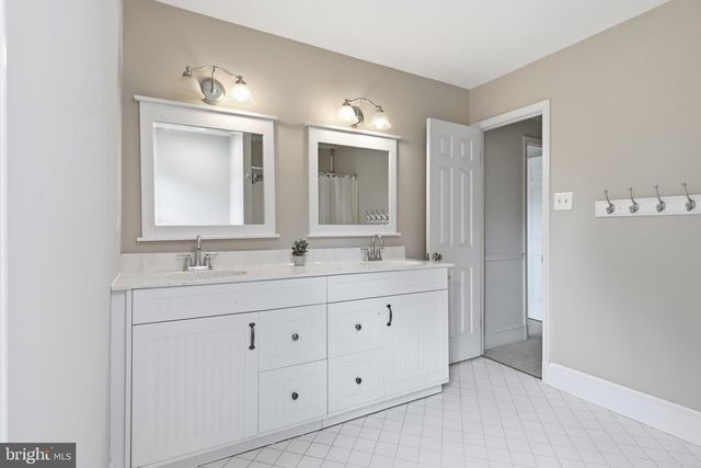 6817 JEREMIAH CT, Fairfax Station, VA 22039