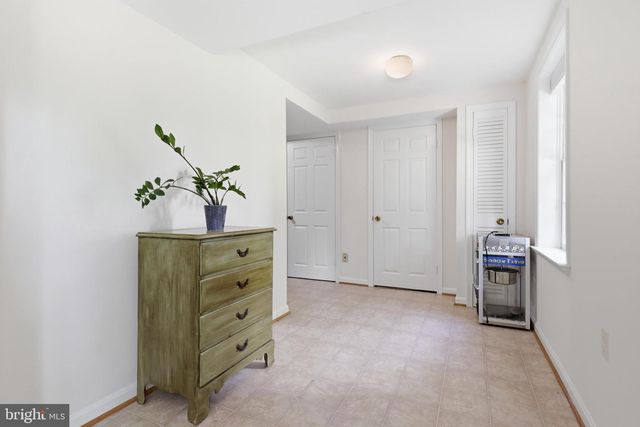 6817 JEREMIAH CT, Fairfax Station, VA 22039