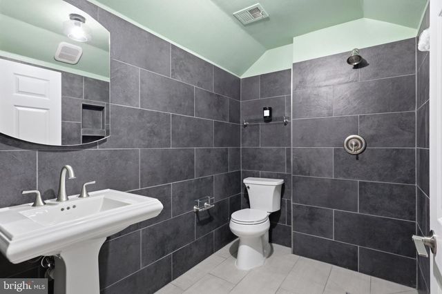 6817 JEREMIAH CT, Fairfax Station, VA 22039