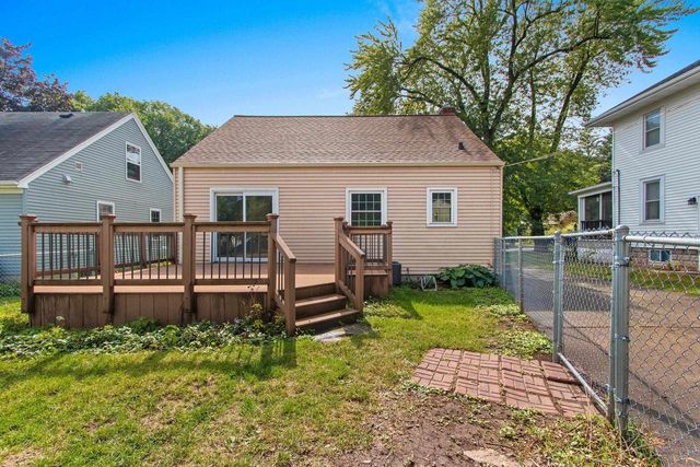 1121 GARLAND STREET, Green Bay, WI 54301