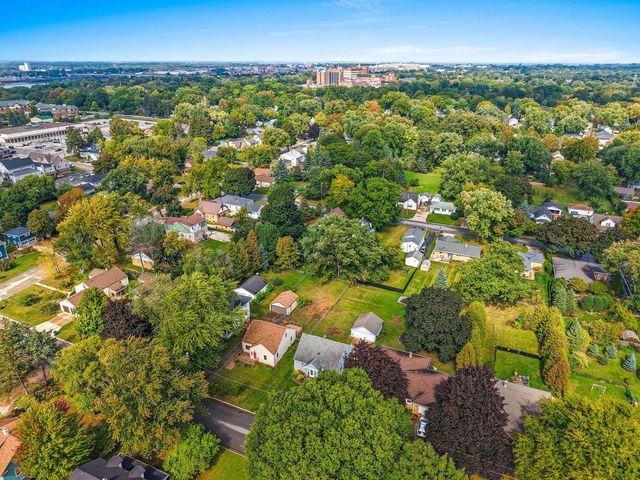 1121 GARLAND STREET, Green Bay, WI 54301