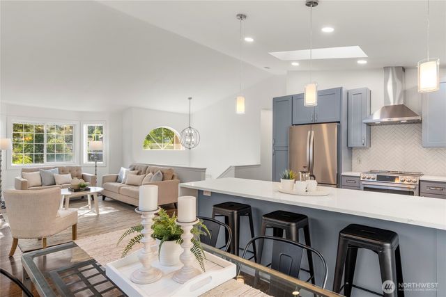 5050 35th Avenue S, Seattle, WA 98118