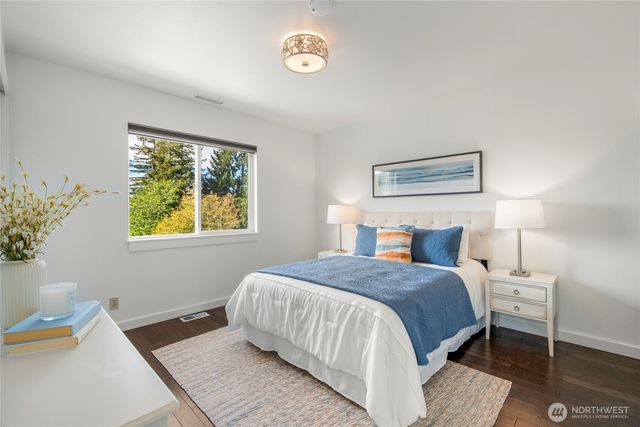 5050 35th Avenue S, Seattle, WA 98118
