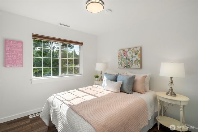 5050 35th Avenue S, Seattle, WA 98118