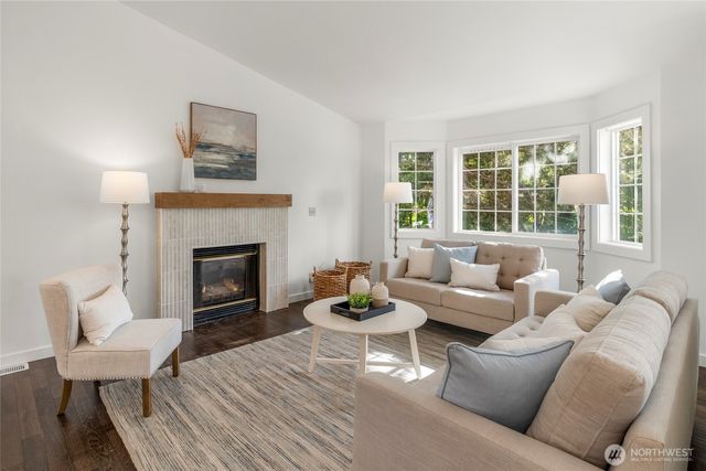 5050 35th Avenue S, Seattle, WA 98118
