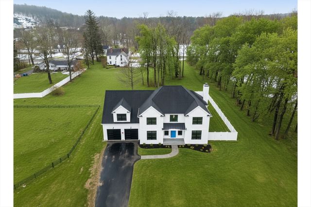 14 Earle Stewart Ln Lot 3, Wrentham, MA 02093