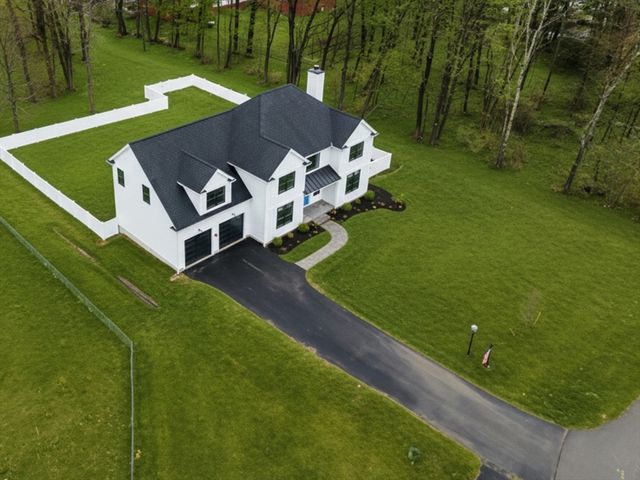 14 Earle Stewart Ln Lot 3, Wrentham, MA 02093