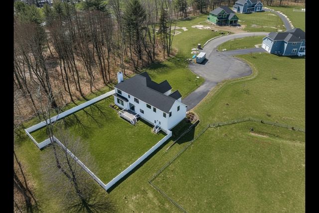 14 Earle Stewart Ln Lot 3, Wrentham, MA 02093
