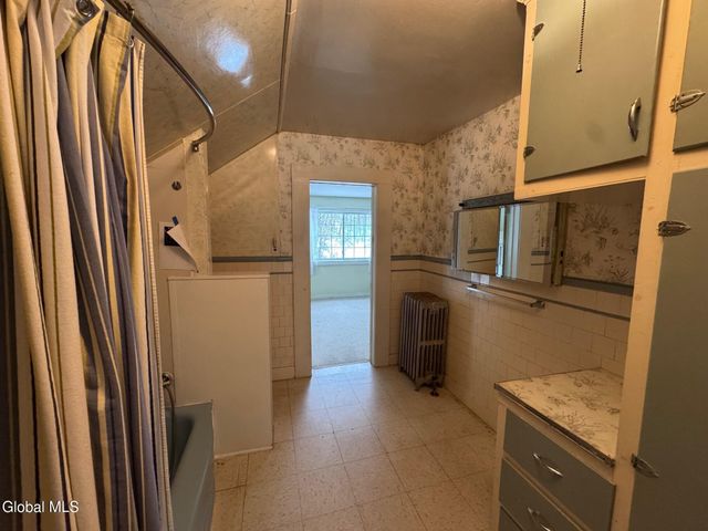 16 Summit Place, Lake Luzerne, NY 12846