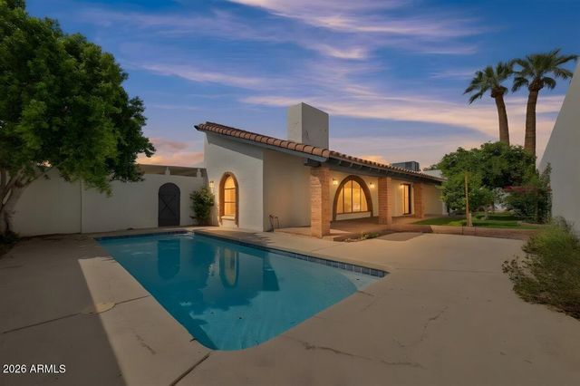 2018 E BALBOA Drive, Tempe, AZ 85282