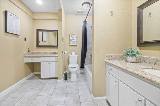 1425 Springrock Lane 4, Houston, TX 77055