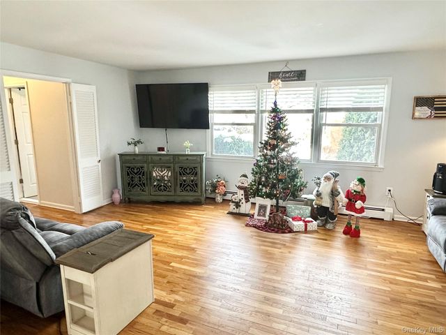 12 Danbury Court 1502, Suffern, NY 10901