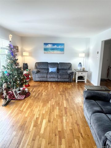 12 Danbury Court 1502, Suffern, NY 10901