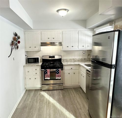 12 Danbury Court 1502, Suffern, NY 10901