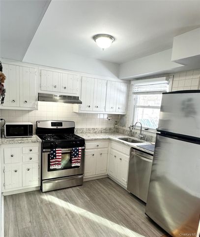 12 Danbury Court 1502, Suffern, NY 10901